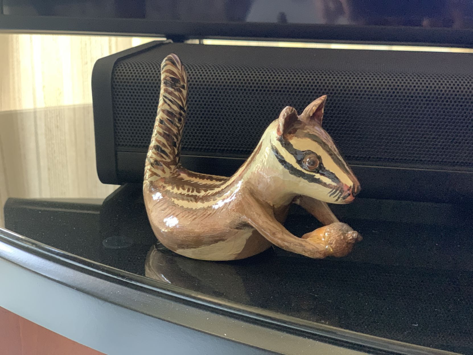 Napan makes art from old golf clubs and bowling pins.